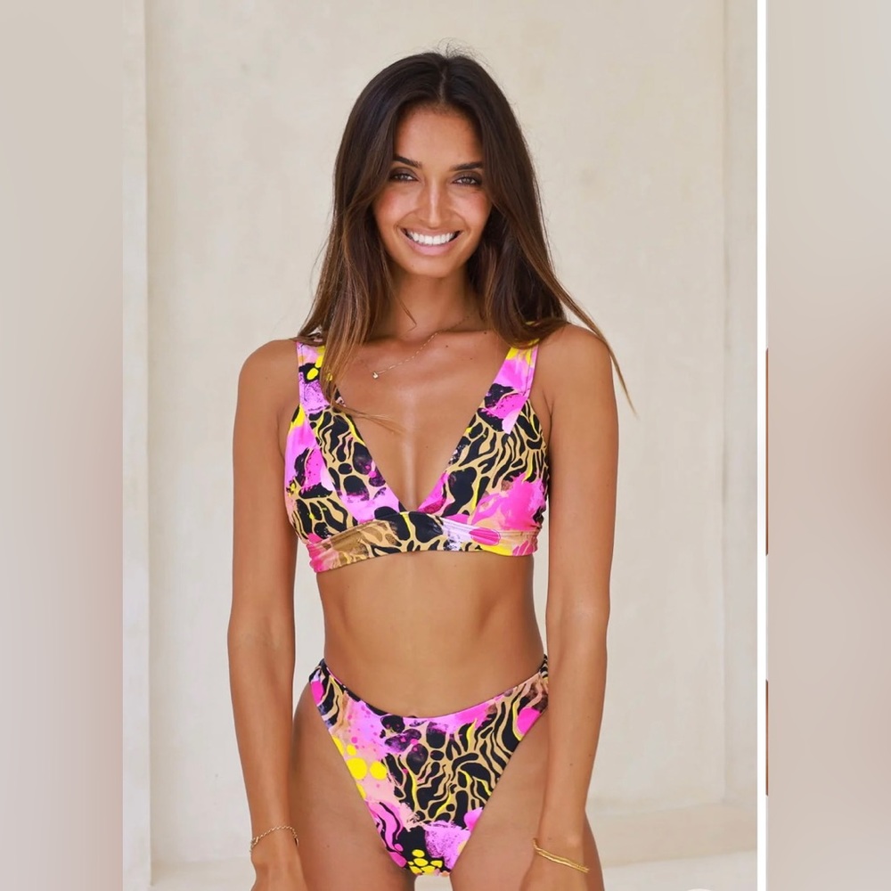 Colorful Bikini TOP - Picture 2 of 3